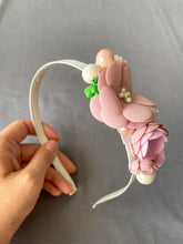 Load image into Gallery viewer, Flower headband
